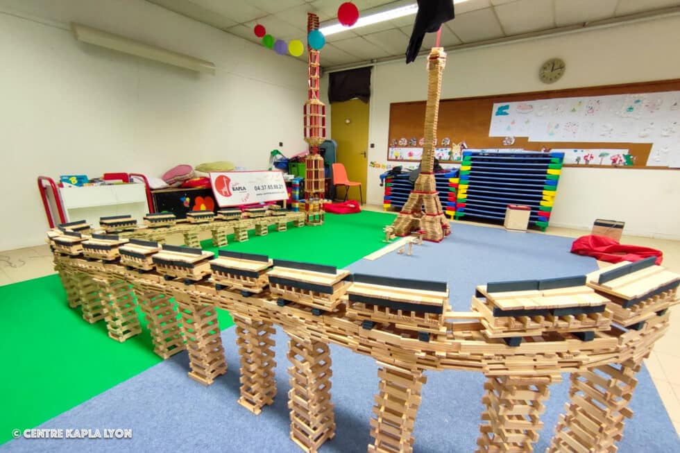 Les momuments français et d'ailleurs lors d'un atelier Kapla en milieu scolaire par le Centre Kapla Lyon