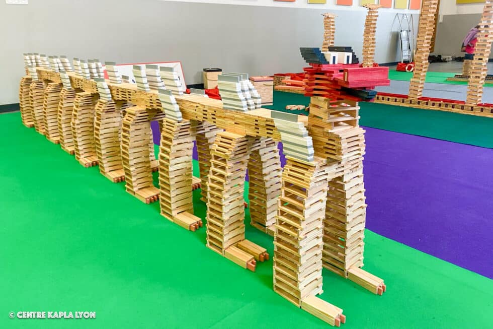 Réalisation en Kapla en milieu scolaire par le Centre Kapla Lyon